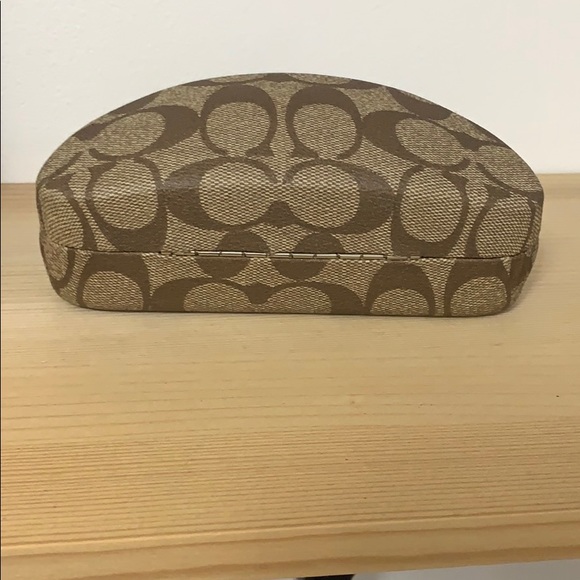 Coach Signature Sunglasses Case - Picture 4 of 8